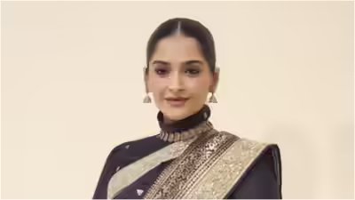 Sonam Kapoor: Anshula Kapoor and Rohan Thakkar wedding: Sonam Kapoor drops inside videos from festive Mehendi celebrations featuring Janhvi Kapoor ahead of July 6 nuptials | Hindi Movie News Sonam Kapoor: Anshula Kapoor and Rohan Thakkar wedding: Sonam Kapoor drops inside videos from festive Mehendi celebrations featuring Janhvi Kapoor ahead of July 6 nuptials | Hindi Movie News