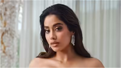 After ‘Peddi’ controversy, Janhvi Kapoor signs new untitled film with ‘Pagglait’ director Umesh Bist | Hindi Movie News After ‘Peddi’ controversy, Janhvi Kapoor signs new untitled film with ‘Pagglait’ director Umesh Bist | Hindi Movie News