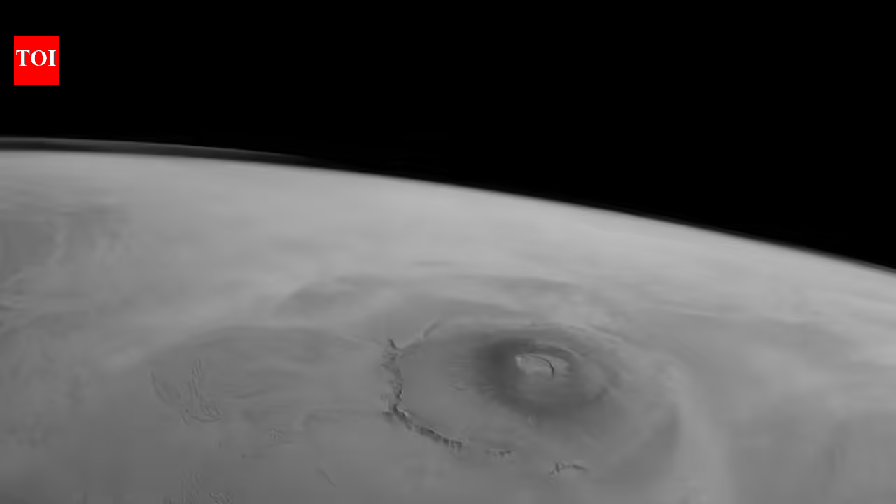 Olympus Mons: The giant Martian volcano nearly three times taller than Mount Everest | Olympus Mons: The giant Martian volcano nearly three times taller than Mount Everest |