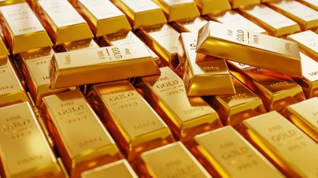 Gold: Scientists finally know why gold never tarnishes, and the secret lies in its self-protecting surface Gold: Scientists finally know why gold never tarnishes, and the secret lies in its self-protecting surface
