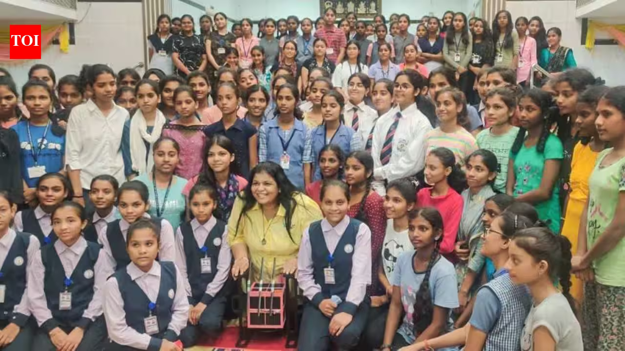 750 Indian schoolgirls conducted experiments within their schools and failed. Now their reworked satellite orbits the Earth near the ISS | 750 Indian schoolgirls conducted experiments within their schools and failed. Now their reworked satellite orbits the Earth near the ISS |