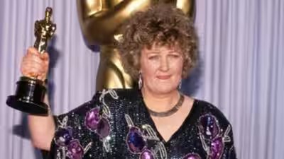 Brenda Fricker Death News: Oscar award winning actor Brenda Fricker of ‘Home Alone 2’ fame passes away at 81 | English Movie News Brenda Fricker Death News: Oscar award winning actor Brenda Fricker of ‘Home Alone 2’ fame passes away at 81 | English Movie News