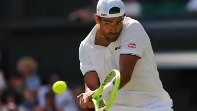 Matteo Berrettini rediscovers his Wimbledon rhythm to send Fils packing | Tennis News Matteo Berrettini rediscovers his Wimbledon rhythm to send Fils packing | Tennis News