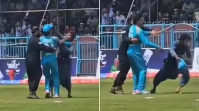 Fan on a mission: Pitch invader steals Rahmanullah Gurbaz’s cap mid-match and runs away – Watch | Cricket News Fan on a mission: Pitch invader steals Rahmanullah Gurbaz’s cap mid-match and runs away – Watch | Cricket News