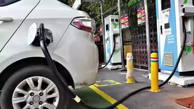 CNG, EV make up record 40% car sales in June CNG, EV make up record 40% car sales in June