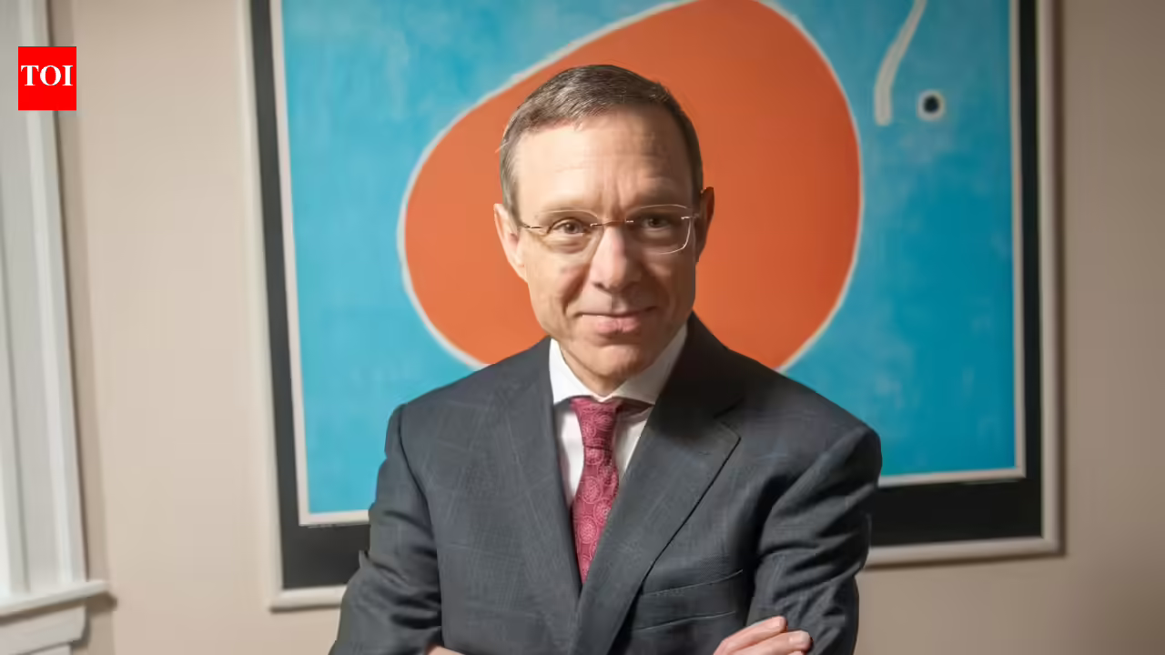 Meet Avi Loeb: Harvard scientist who believes alien technology may already have reached Earth, now chosen to lead White House’s UFO panel | Meet Avi Loeb: Harvard scientist who believes alien technology may already have reached Earth, now chosen to lead White House’s UFO panel |