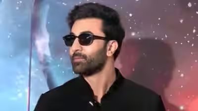 Dhoom 4: Ranbir Kapoor denies doing ‘Dhoom 4’, doesn’t mention ‘Animal Park’: ‘Working on Ramayana and Love & War right now’ | Hindi Movie News Dhoom 4: Ranbir Kapoor denies doing ‘Dhoom 4’, doesn’t mention ‘Animal Park’: ‘Working on Ramayana and Love & War right now’ | Hindi Movie News
