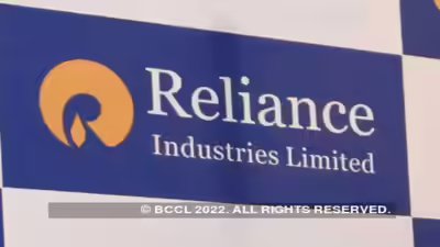 RIL Q1 profit plunges 25% to 23,000 crore, revenue up 25% RIL Q1 profit plunges 25% to 23,000 crore, revenue up 25%