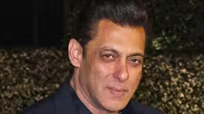 Salman Khan was undergoing Platelet Rich Plasma (PRP) therapy, getting his scalp injected while eating biryani recalls producer Shailendra Singh: ‘Price to pay to be a star’ | Salman Khan was undergoing Platelet Rich Plasma (PRP) therapy, getting his scalp injected while eating biryani recalls producer Shailendra Singh: ‘Price to pay to be a star’ |
