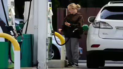 US fuel prices rise: Gasoline returns to $4 per gallon after Middle East flare-up US fuel prices rise: Gasoline returns to $4 per gallon after Middle East flare-up