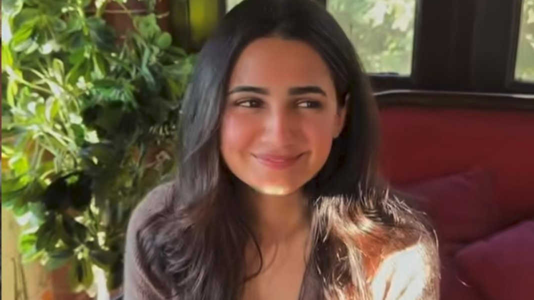​Vedika Pinto's 'Musafir Cafe' style: 5 fashion statements worth recreating​ ​Vedika Pinto's 'Musafir Cafe' style: 5 fashion statements worth recreating​