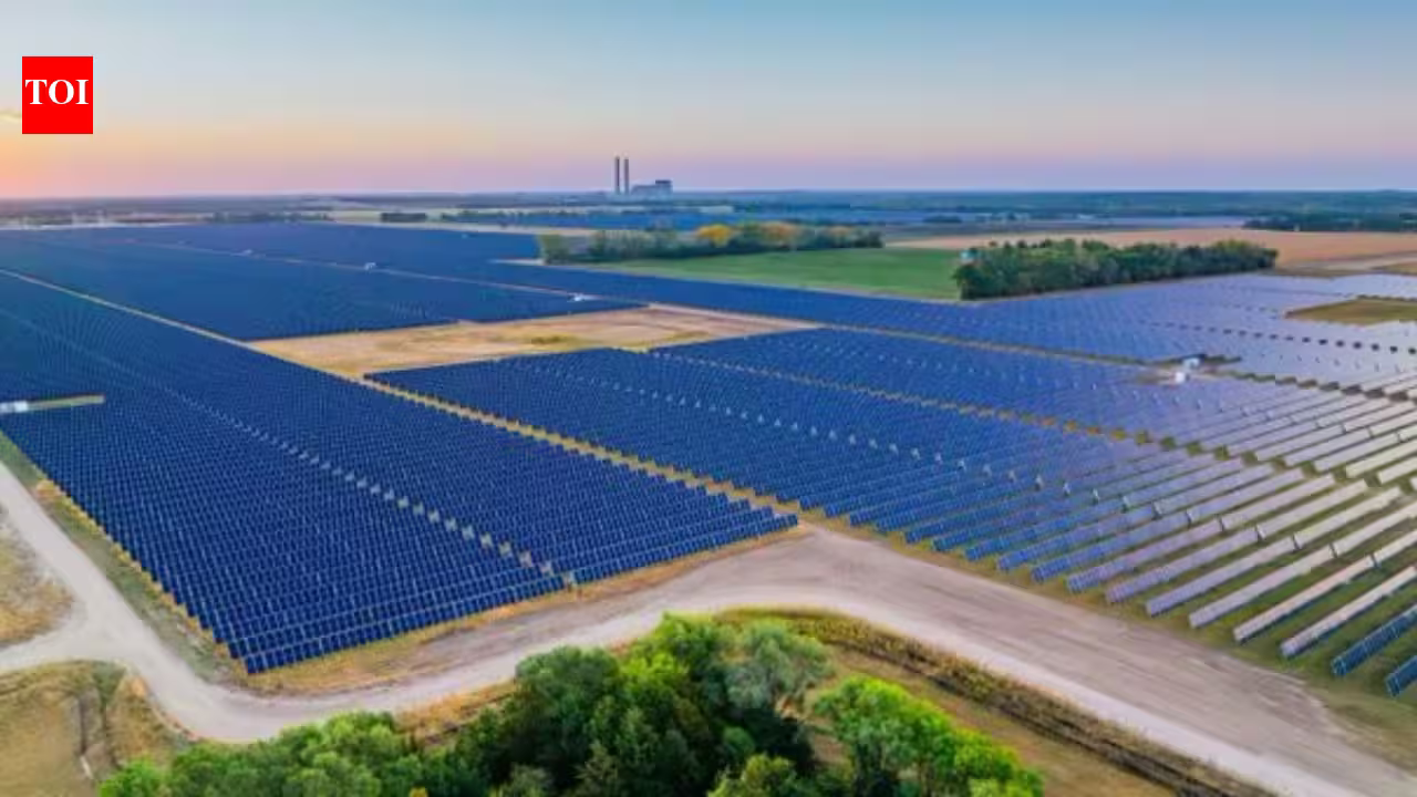 Minnesota’s largest coal plant once burned 30,000 tonnes daily; its existing wires now carry 710MW from 1.7 million solar panels powering about 150,000 homes Minnesota’s largest coal plant once burned 30,000 tonnes daily; its existing wires now carry 710MW from 1.7 million solar panels powering about 150,000 homes