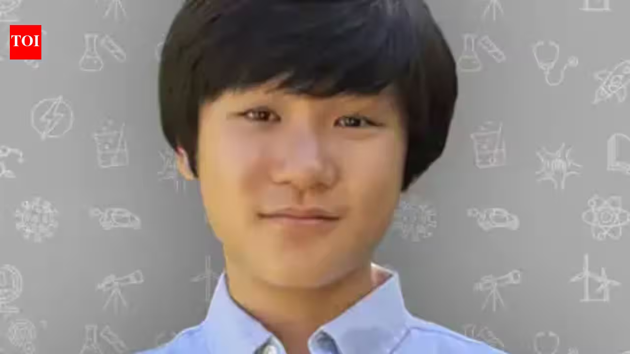 Meet Roy Kim, the 13-year-old Oregon student who designed a chamber that turns moisture in the air into water for drought-hit farms Meet Roy Kim, the 13-year-old Oregon student who designed a chamber that turns moisture in the air into water for drought-hit farms