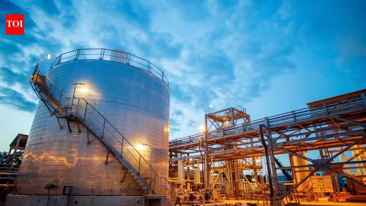 Texas A&M researchers built a 17-foot fire whirl over crude oil on water; it burned 40% faster, cut soot 40% and consumed up to 95% of the fuel Texas A&M researchers built a 17-foot fire whirl over crude oil on water; it burned 40% faster, cut soot 40% and consumed up to 95% of the fuel