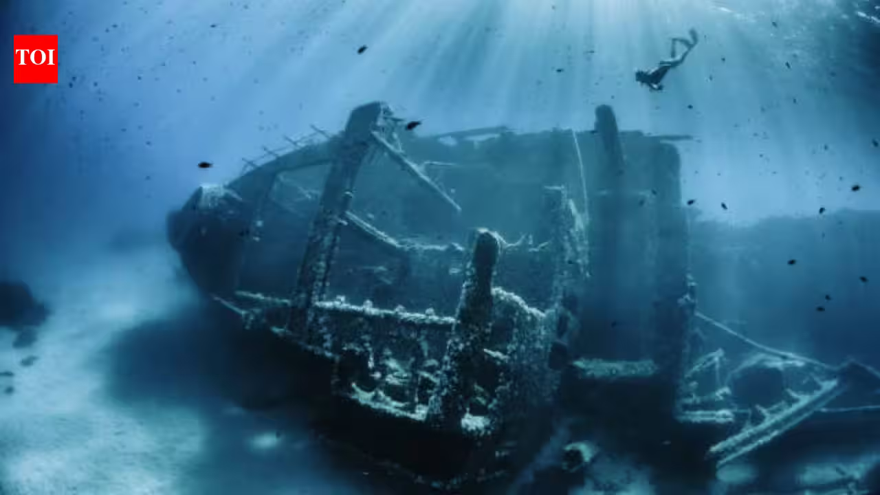 A Byzantine ship sank off Croatia more than 1,300 years ago; archaeologists have now recovered about 600 grams of gold that points to an imperial passenger A Byzantine ship sank off Croatia more than 1,300 years ago; archaeologists have now recovered about 600 grams of gold that points to an imperial passenger