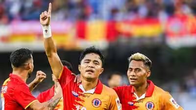 East Bengal humiliate Mohun Bagan 4-1 to lift record-equalling 17th Durand Cup, Lalrindika stars with hat-trick | Football News East Bengal humiliate Mohun Bagan 4-1 to lift record-equalling 17th Durand Cup, Lalrindika stars with hat-trick | Football News