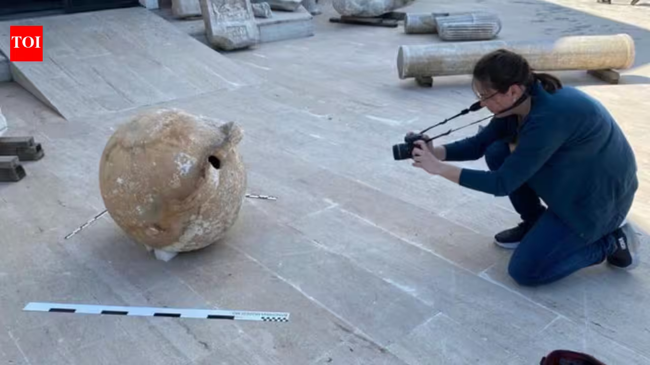 Researchers developed custom 3D-printed replacements for missing sections of ancient pottery and embedded sensors inside them, allowing conservators to monitor temperature, strain and environmental damage Researchers developed custom 3D-printed replacements for missing sections of ancient pottery and embedded sensors inside them, allowing conservators to monitor temperature, strain and environmental damage