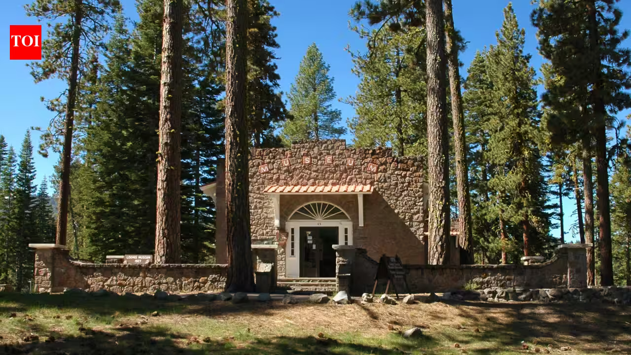 In 1929, Benjamin and Estella Loomis gave Lassen Volcanic National Park 40 acres, a museum and a seismograph building; they kept only a tiny lifetime lease, while their museum became the first privately built one donated to a US national park In 1929, Benjamin and Estella Loomis gave Lassen Volcanic National Park 40 acres, a museum and a seismograph building; they kept only a tiny lifetime lease, while their museum became the first privately built one donated to a US national park