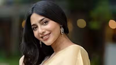 Raaka: Aishwarya Lekshmi in talks to join Atlee, Allu Arjun and Deepika Padukone’s ‘Raaka’ in a negative role – Report | Tamil Movie News Raaka: Aishwarya Lekshmi in talks to join Atlee, Allu Arjun and Deepika Padukone’s ‘Raaka’ in a negative role – Report | Tamil Movie News