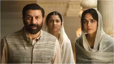 Batwara 1947: Rajkumar Santoshi disagrees with Shabana Azmi over Sunny Deol’s muslim character in ‘Batwara 1947’; ‘Amitabh Bachchan played Muslim hero in ‘Coolie’ | Hindi Movie News Batwara 1947: Rajkumar Santoshi disagrees with Shabana Azmi over Sunny Deol’s muslim character in ‘Batwara 1947’; ‘Amitabh Bachchan played Muslim hero in ‘Coolie’ | Hindi Movie News