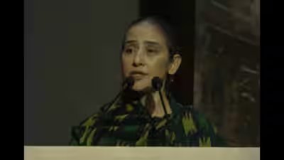 Manisha Koirala holds back tears as she talks about Nepal floods, urges the internationl community to help by not cutting down on tourism: ‘Can the pain not be lessened? Please, God’ | Hindi Movie News Manisha Koirala holds back tears as she talks about Nepal floods, urges the internationl community to help by not cutting down on tourism: ‘Can the pain not be lessened? Please, God’ | Hindi Movie News