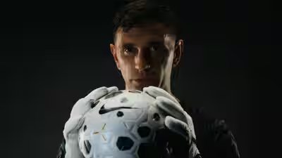 Chelsea land two-time world’s best goalkeeper Emiliano Martinez on three-year deal | Football News Chelsea land two-time world’s best goalkeeper Emiliano Martinez on three-year deal | Football News