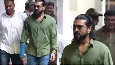 Ram Charan arrives in Hyderabad after Chiranjeevi’s birthday celebrations; actor’s bandaged hand grabs attention | Telugu Movie News Ram Charan arrives in Hyderabad after Chiranjeevi’s birthday celebrations; actor’s bandaged hand grabs attention | Telugu Movie News