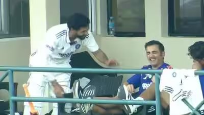 India Vs Sri Lanka Warm-Up Match: Ravindra Jadeja’s Kuldeep Yadav imitation leaves Gautam Gambhir in splits – Watch | Cricket News India Vs Sri Lanka Warm-Up Match: Ravindra Jadeja’s Kuldeep Yadav imitation leaves Gautam Gambhir in splits – Watch | Cricket News