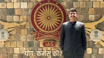 From a blacksmith’s workshop to UPSC AIR 30: How Smit Panchal turned setbacks into success From a blacksmith’s workshop to UPSC AIR 30: How Smit Panchal turned setbacks into success