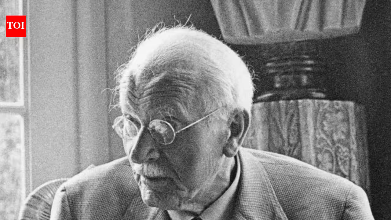 Quote of the day by Carl Jung: “A dream that is not understood remains a mere occurrence; understood it becomes a…” | Quote of the day by Carl Jung: “A dream that is not understood remains a mere occurrence; understood it becomes a…” |