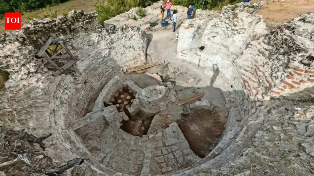 Around AD 310, a Roman emperor had a private bath built with three pools, heated floors and a sauna; archaeologists have now uncovered its unusual design Around AD 310, a Roman emperor had a private bath built with three pools, heated floors and a sauna; archaeologists have now uncovered its unusual design
