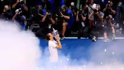 ‘Shut these guys up’: Fans slam commentator as ‘get healthy Alcaraz and Sinner’ remark spoils Zverev’s US Open win | Tennis News ‘Shut these guys up’: Fans slam commentator as ‘get healthy Alcaraz and Sinner’ remark spoils Zverev’s US Open win | Tennis News