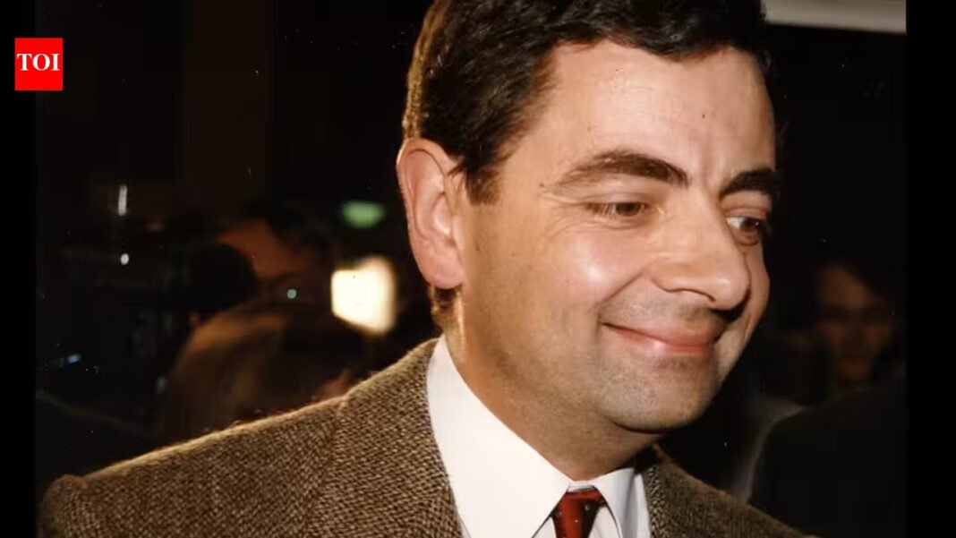 Rowan Atkinson bought an Oxfordshire property in 2006; 16 years later, he finally moved into the Richard Meier-designed glass house | Rowan Atkinson bought an Oxfordshire property in 2006; 16 years later, he finally moved into the Richard Meier-designed glass house |