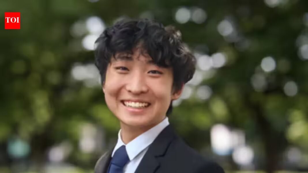 Meet Alexander Du, the 17-year-old Sewickley student who built $170 AI-powered glasses to help visually impaired users navigate after his grandmother lost her sight Meet Alexander Du, the 17-year-old Sewickley student who built $170 AI-powered glasses to help visually impaired users navigate after his grandmother lost her sight