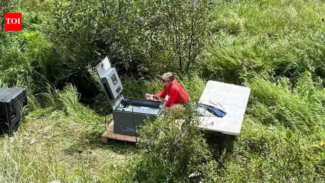 A $29,595 robot is scanning Colorado River water for DNA left by invasive fish before they can spread into new habitats | A $29,595 robot is scanning Colorado River water for DNA left by invasive fish before they can spread into new habitats |