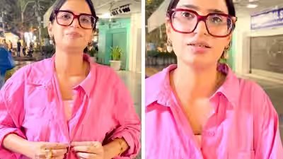 Delhi woman covers up with shirt after ‘uncles’ allegedly stare at her in Connaught Place Delhi woman covers up with shirt after ‘uncles’ allegedly stare at her in Connaught Place