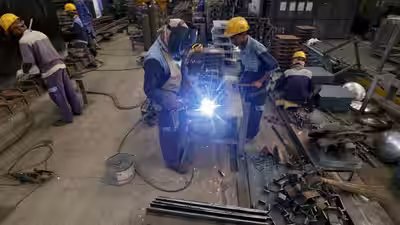 India’s industrial production grows 8% in August; manufacturing up 9% India’s industrial production grows 8% in August; manufacturing up 9%