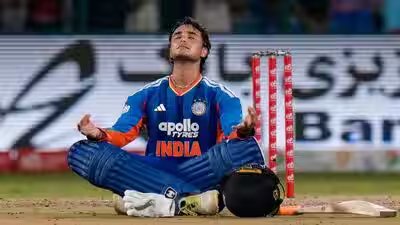 Abhishek Sharma hits fastest T20I century by an Indian; breaks Rohit Sharma’s record with 30-ball 100 | Cricket News Abhishek Sharma hits fastest T20I century by an Indian; breaks Rohit Sharma’s record with 30-ball 100 | Cricket News