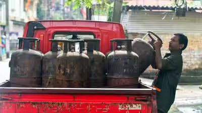 Commercial LPG prices raised by Rs 9.5 for every 19kg cylinder; ATF rates also hiked Commercial LPG prices raised by Rs 9.5 for every 19kg cylinder; ATF rates also hiked