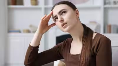 Forgetting names moments after meeting someone? Psychology explains why your brain remembers the person but loses their name Forgetting names moments after meeting someone? Psychology explains why your brain remembers the person but loses their name