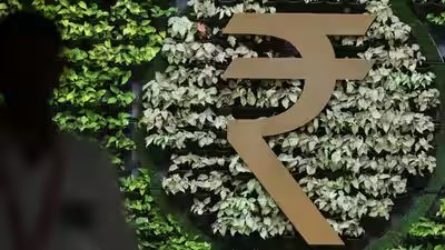 Rupee gains 47 paise as record FCNR inflows boost forex liquidity Rupee gains 47 paise as record FCNR inflows boost forex liquidity