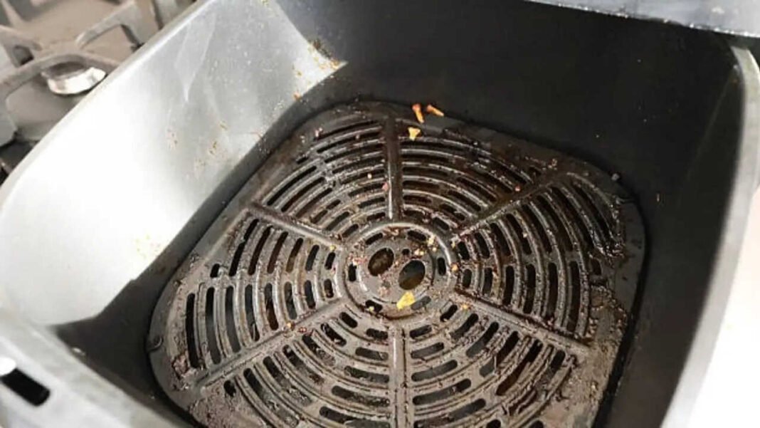 How to remove stubborn air fryer odours: Easy tips to get rid of lingering smells after cleaning How to remove stubborn air fryer odours: Easy tips to get rid of lingering smells after cleaning