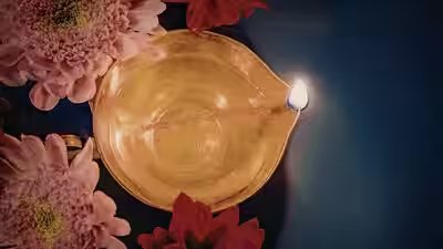 Should you let a diya burn out naturally or extinguish it after puja? What’s allowed by the Hindu shastras and what’s forbidden? Should you let a diya burn out naturally or extinguish it after puja? What’s allowed by the Hindu shastras and what’s forbidden?