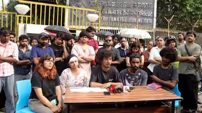 Disciplinary Action Against Students: SRFTI students allege classroom power cut amid protest; institute denies targeting protesters Disciplinary Action Against Students: SRFTI students allege classroom power cut amid protest; institute denies targeting protesters