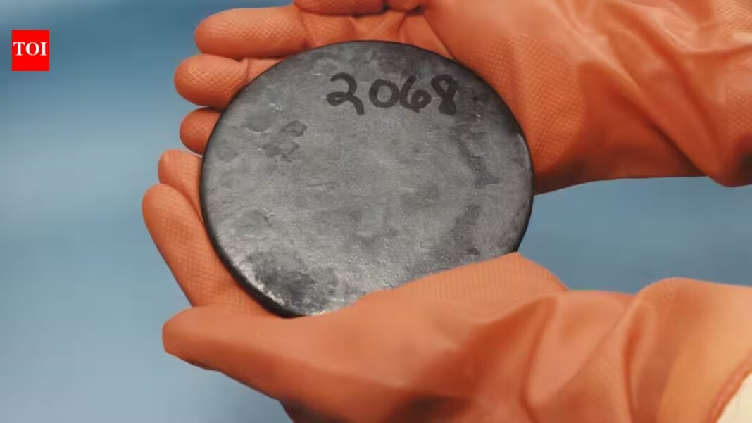 A uranium mill left radioactive waste beside Utah’s Colorado River for decades; after trains began hauling it away in 2009, crews have now removed 17 million tons to a disposal site 30 miles away A uranium mill left radioactive waste beside Utah’s Colorado River for decades; after trains began hauling it away in 2009, crews have now removed 17 million tons to a disposal site 30 miles away