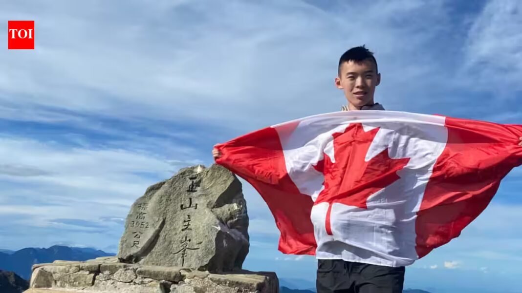 Meet Ji-Hong Wu, the Canadian high school student who patented an air piano that turns hand movements into music | Meet Ji-Hong Wu, the Canadian high school student who patented an air piano that turns hand movements into music |