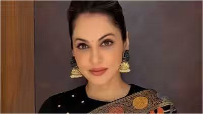 Isha Koppikar: ‘I regret that decision’: Isha Koppikar on rejecting ‘Dil Chahta Hai’ role played by Sonali Kulkarni opposite Saif Ali Khan | Hindi Movie News Isha Koppikar: ‘I regret that decision’: Isha Koppikar on rejecting ‘Dil Chahta Hai’ role played by Sonali Kulkarni opposite Saif Ali Khan | Hindi Movie News