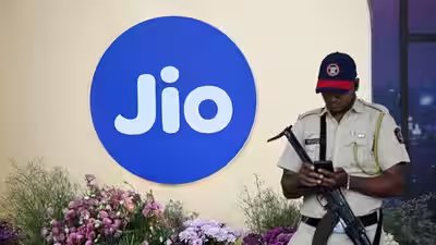 Jio IPO subscribed 3.16 times on Day 1; draws Rs 69,800 crore in bids Jio IPO subscribed 3.16 times on Day 1; draws Rs 69,800 crore in bids