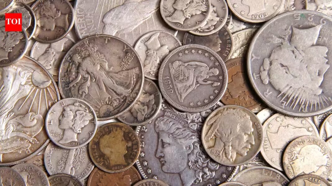 A German metal detectorist stopped digging after finding 15 silver coins and called archaeologists, who then recovered 934 Roman denarii near Cologne, the largest hoard from Emperor Hadrian’s era ever found in Germany A German metal detectorist stopped digging after finding 15 silver coins and called archaeologists, who then recovered 934 Roman denarii near Cologne, the largest hoard from Emperor Hadrian’s era ever found in Germany