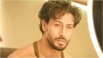 Tiger Shroff Shooting: ‘Why was I attacked?’ Tiger Shroff asks he is in deep shock after shooting, has ‘No enmity with anyone’ – Reports | Hindi Movie News Tiger Shroff Shooting: ‘Why was I attacked?’ Tiger Shroff asks he is in deep shock after shooting, has ‘No enmity with anyone’ – Reports | Hindi Movie News